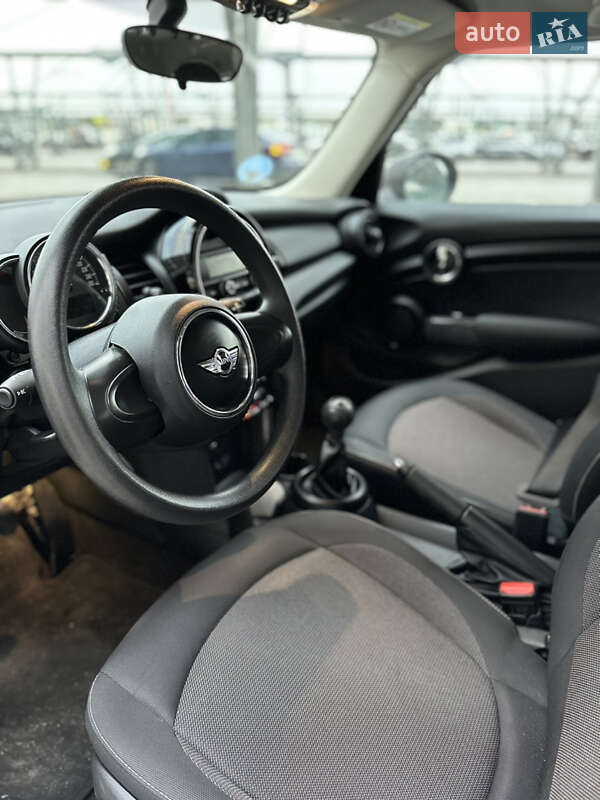 Хэтчбек MINI Hatch 2016 в Львове