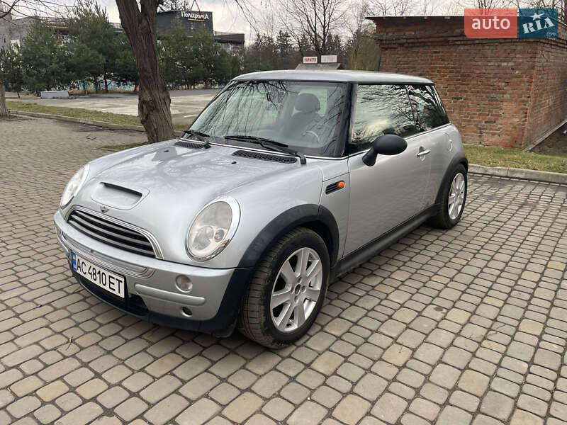 Хэтчбек MINI Hatch 2003 в 