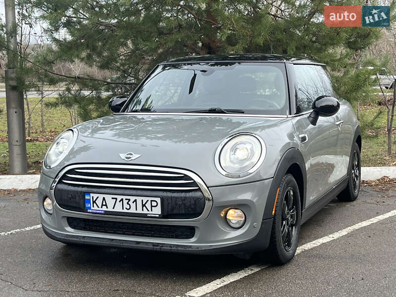 Хэтчбек MINI Hatch 2015 в Киеве