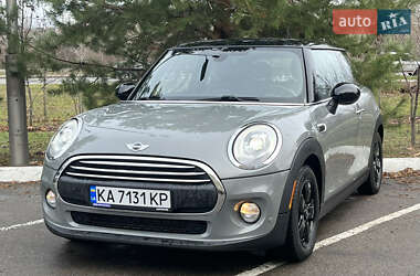 Хэтчбек MINI Hatch 2015 в Киеве