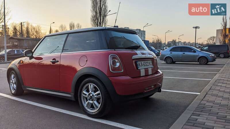 Хетчбек MINI Hatch 2012 в Києві