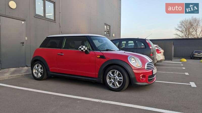 Хетчбек MINI Hatch 2012 в Києві