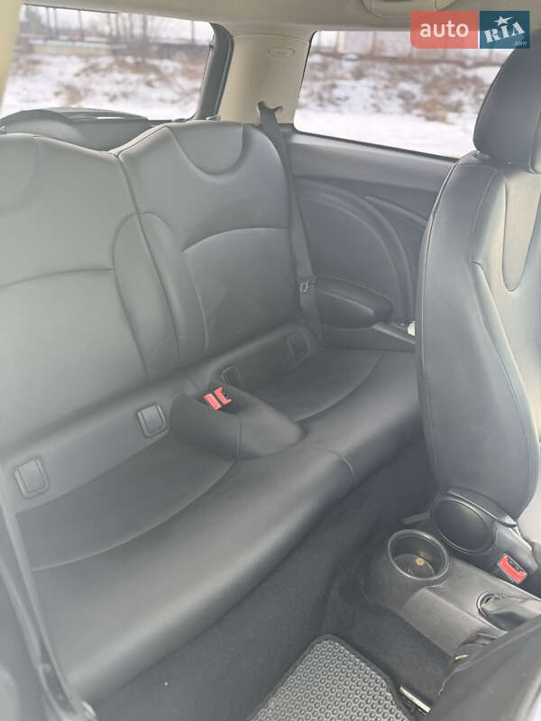 Хэтчбек MINI Hatch 2013 в Чернигове