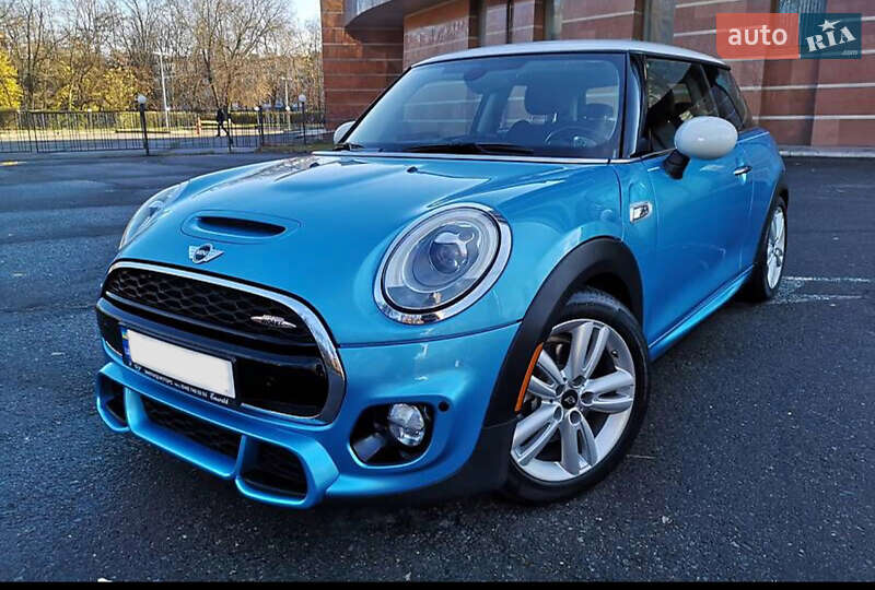 Хетчбек MINI Hatch 2015 в Івано-Франківську