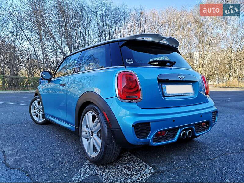 Хетчбек MINI Hatch 2015 в Івано-Франківську