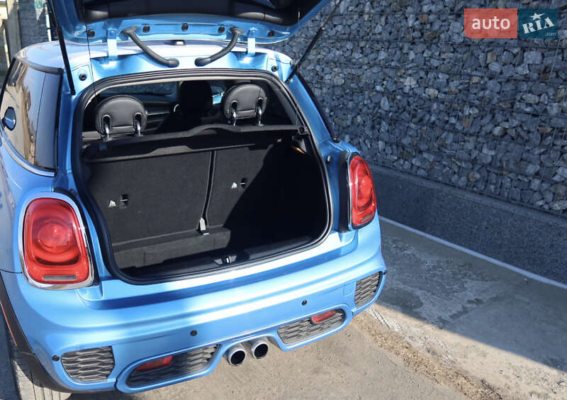 Хетчбек MINI Hatch 2015 в Івано-Франківську