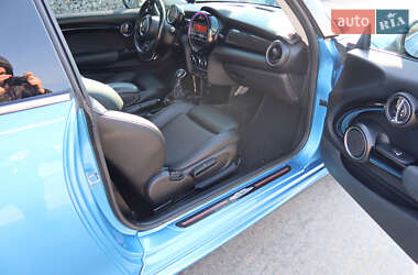 Хетчбек MINI Hatch 2015 в 