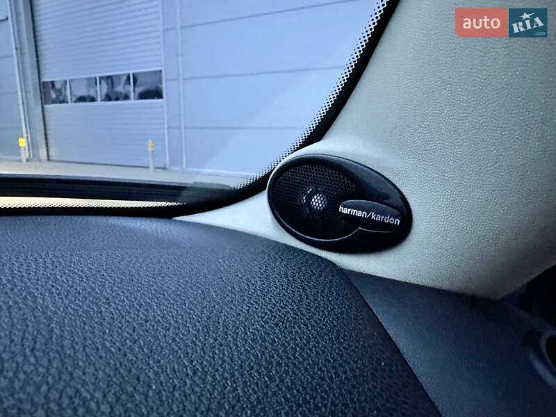 Хетчбек MINI Hatch 2011 в Вишневому фото 15 Хетчбек MINI Hatch 2011 в Вишневому