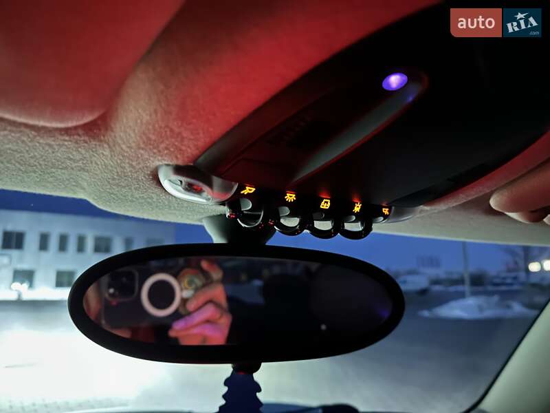 Хетчбек MINI Hatch 2011 в Вишневому фото 21 Хетчбек MINI Hatch 2011 в Вишневому