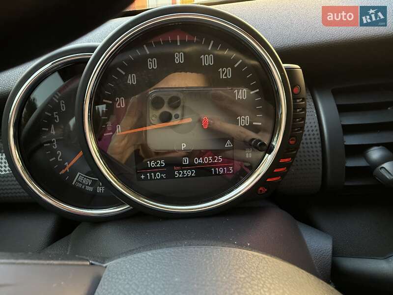 Хетчбек MINI Hatch 2014 в Хусті