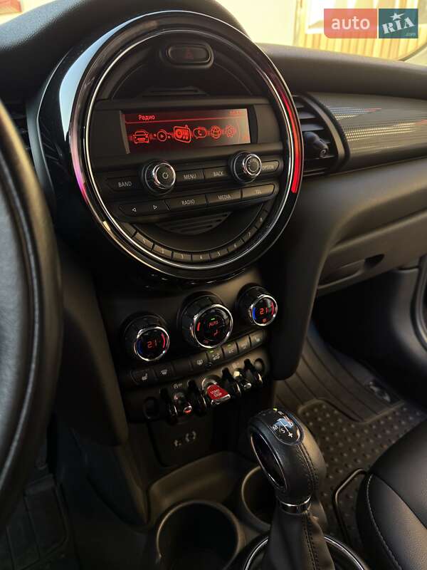 Хетчбек MINI Hatch 2014 в Хусті