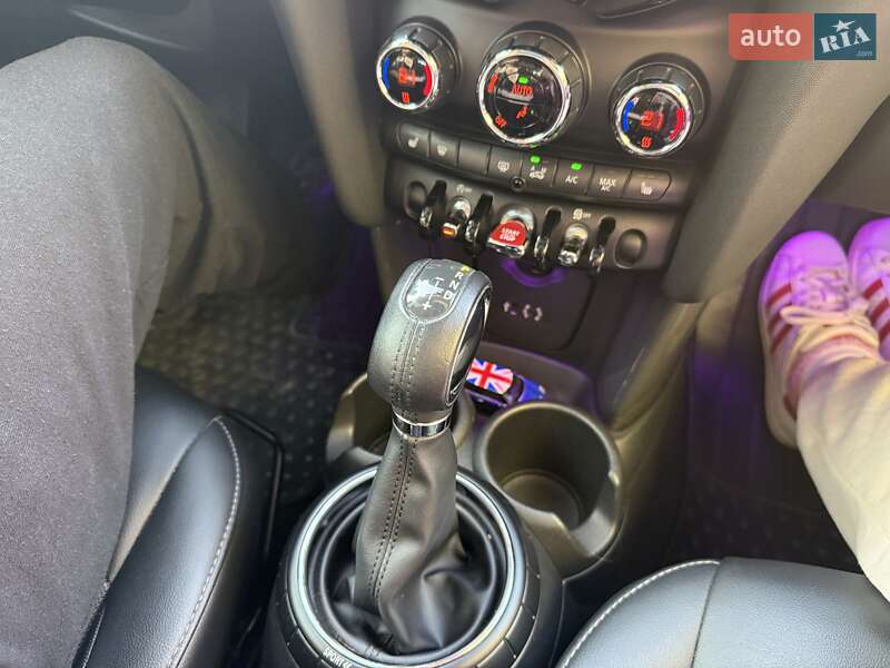 Хетчбек MINI Hatch 2014 в Хусті
