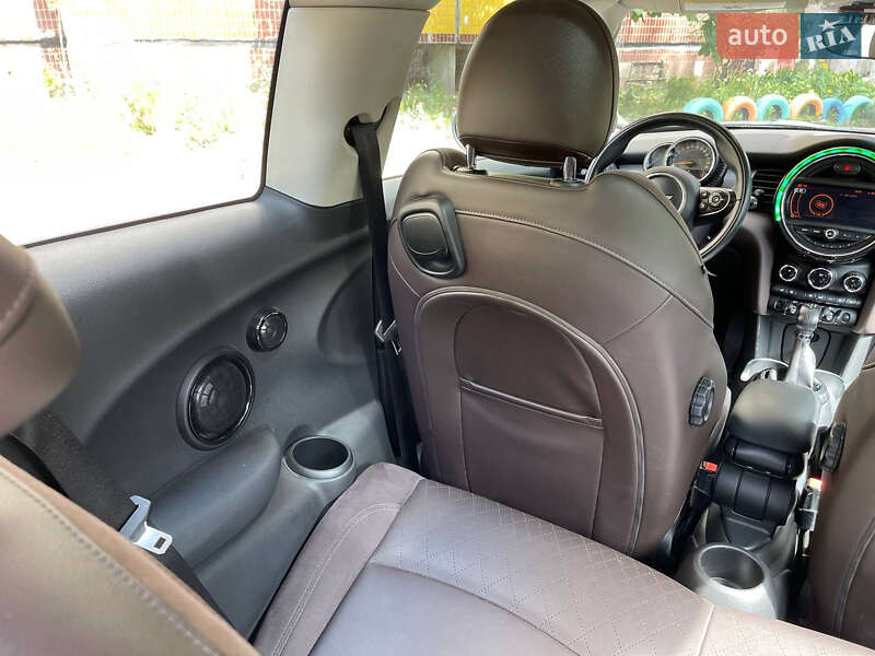Хетчбек MINI Hatch 2014 в Кам'янському