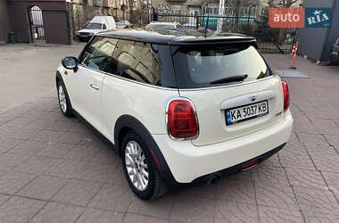 Хэтчбек MINI Hatch 2014 в Киеве