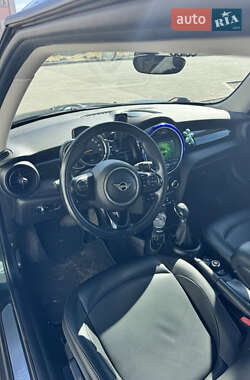 Хэтчбек MINI Hatch 2018 в 