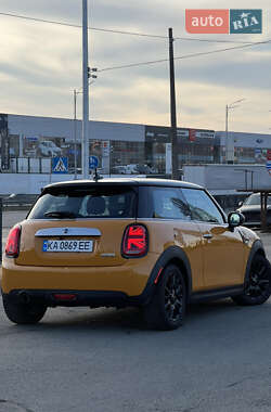 Хетчбек MINI Hatch 2014 в Києві