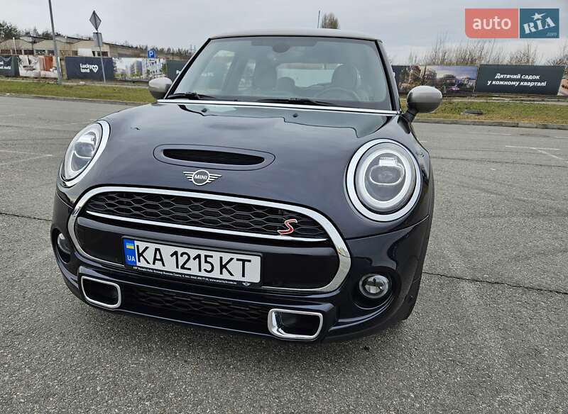 Хетчбек MINI Hatch 2019 в Києві