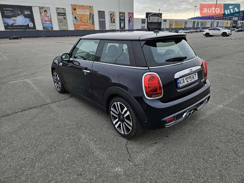 Хетчбек MINI Hatch 2019 в Києві