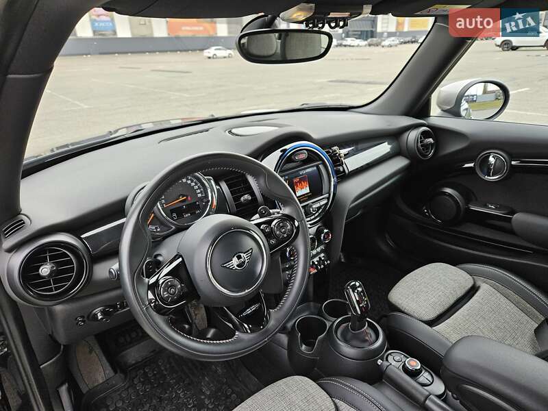 Хетчбек MINI Hatch 2019 в Києві