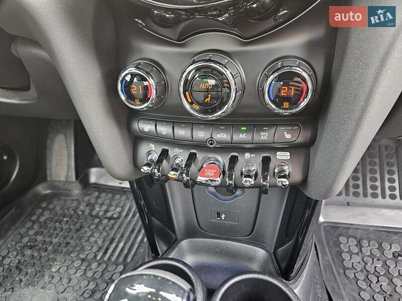 Хетчбек MINI Hatch 2019 в Києві
