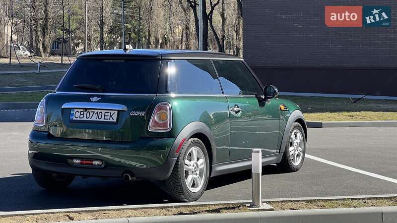 Хэтчбек MINI Hatch 2012 в Чернигове