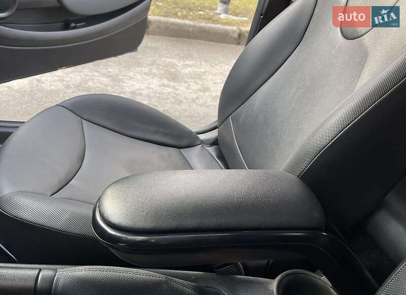 Хэтчбек MINI Hatch 2012 в Чернигове