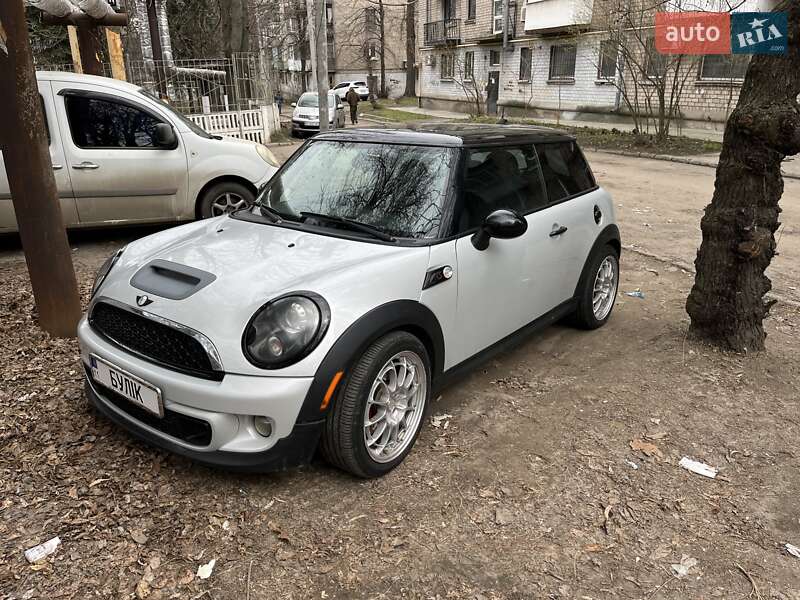 Хетчбек MINI Hatch 2010 в Дніпрі