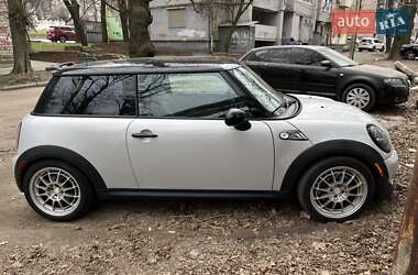 Хетчбек MINI Hatch 2010 в 