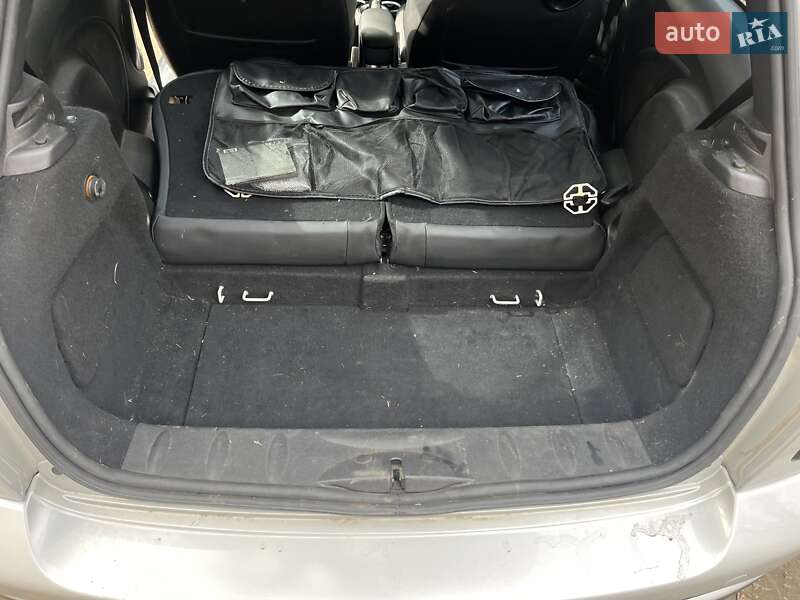Хетчбек MINI Hatch 2010 в Дніпрі