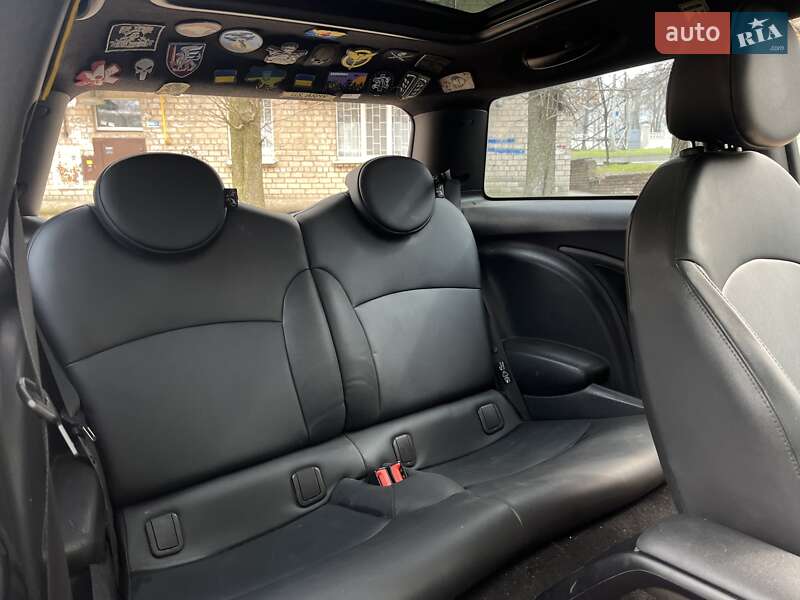 Хетчбек MINI Hatch 2010 в Дніпрі