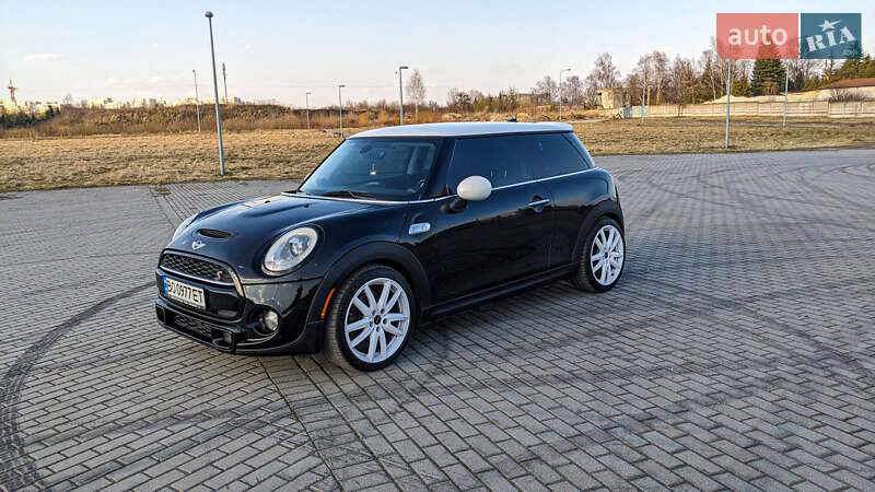 Хетчбек MINI Hatch 2015 в Львові