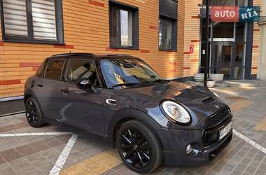 Хетчбек MINI Hatch 2017 в 