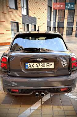 Хетчбек MINI Hatch 2017 в 