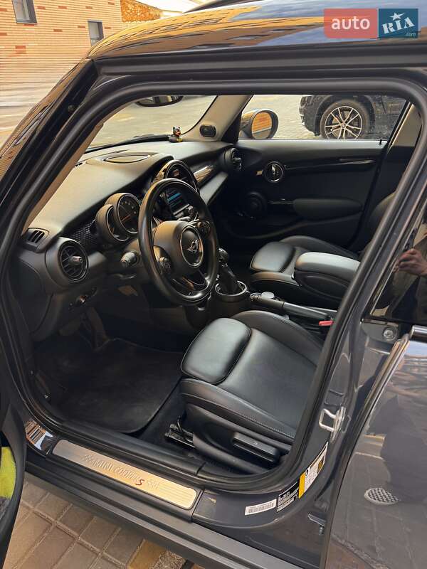 Хетчбек MINI Hatch 2017 в Харкові