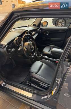 Хетчбек MINI Hatch 2017 в 