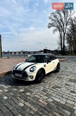 Хэтчбек MINI Hatch 2015 в 