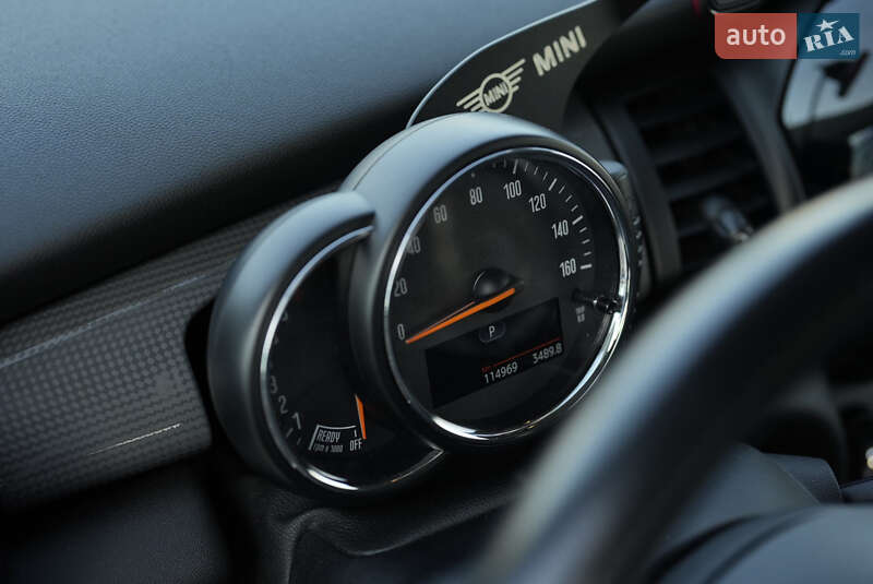 Хетчбек MINI Hatch 2014 в Києві