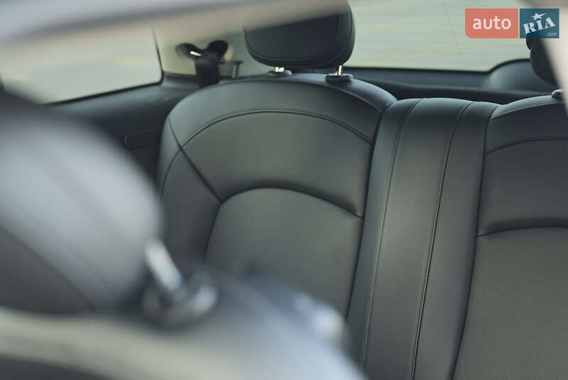 Хетчбек MINI Hatch 2014 в Києві