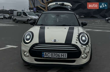 Хетчбек MINI Hatch 2015 в 