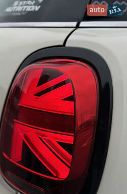 Хетчбек MINI Hatch 2015 в 