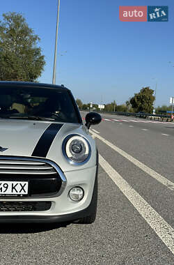 Хетчбек MINI Hatch 2014 в 