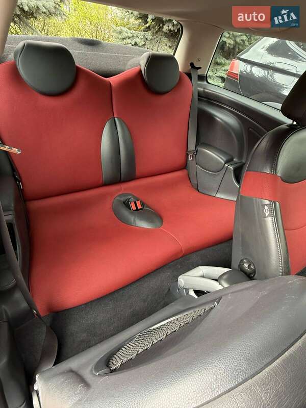 Хэтчбек MINI Hatch 2006 в Днепре