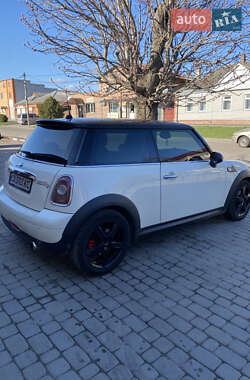 Хэтчбек MINI Hatch 2009 в 