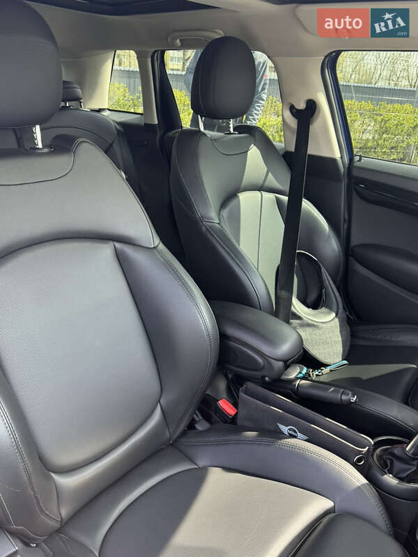 Хетчбек MINI Hatch 2018 в Кам'янському