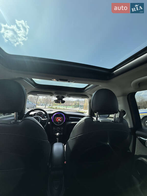 Хетчбек MINI Hatch 2018 в Кам'янському