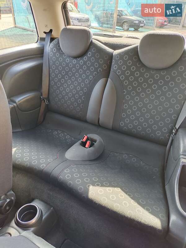 Хетчбек MINI Hatch 2006 в Рівному