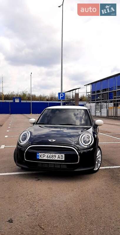 Хетчбек MINI Hatch 2022 в Запоріжжі