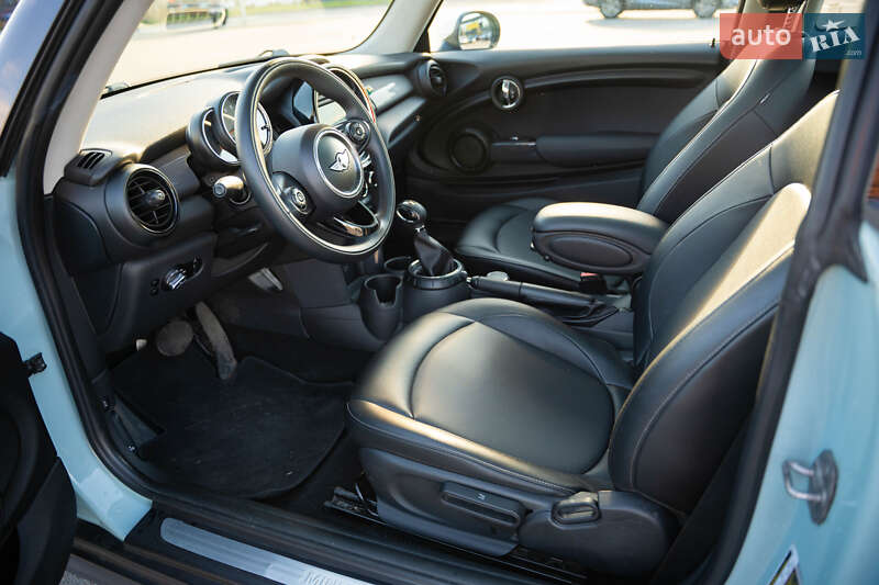 Хетчбек MINI Hatch 2014 в Києві