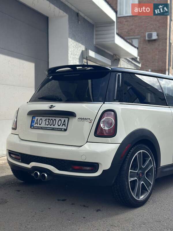 Хэтчбек MINI Hatch 2012 в Полтаве