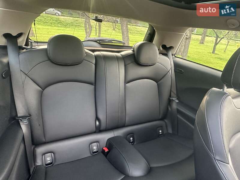 Хэтчбек MINI Hatch 2016 в Киеве